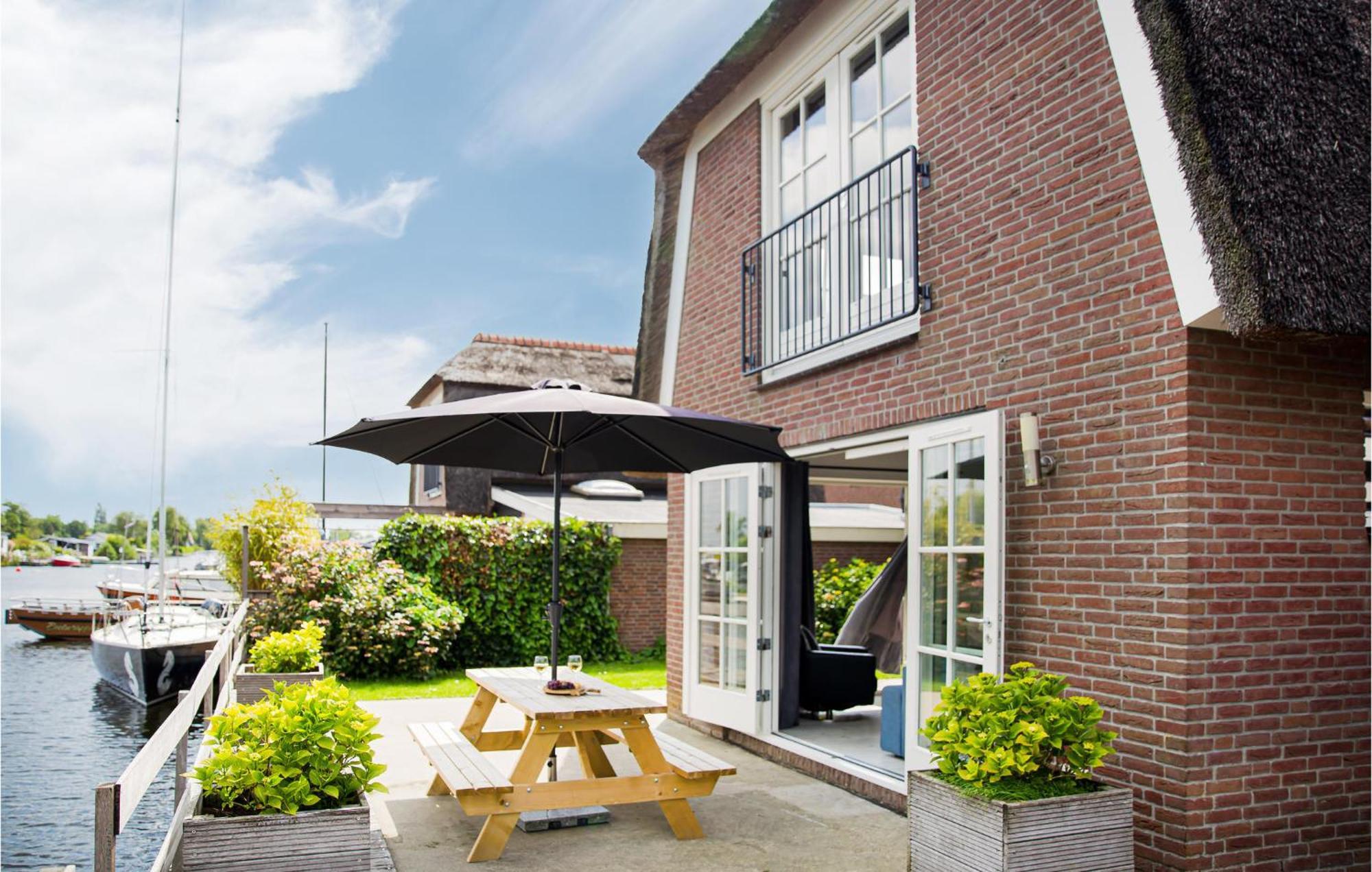 Beautiful Home In Breukelen With Wifi Екстериор снимка